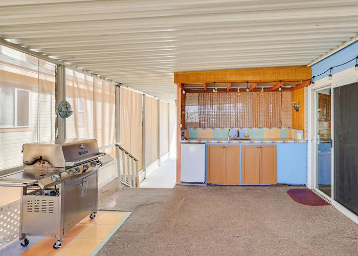 Walk To London Bridge Beach: Havasu Cabin! Lake Havasu City