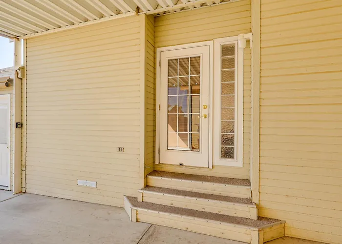 Holiday home Walk To London Bridge Beach: Havasu Cabin!
