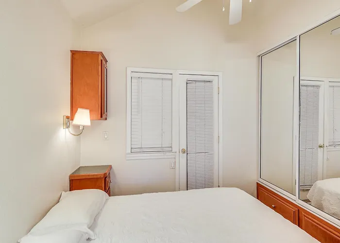 Holiday home Walk To London Bridge Beach: Havasu Cabin! Lake Havasu City