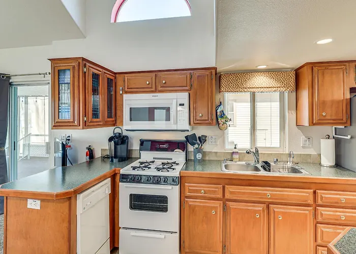 Holiday home Walk To London Bridge Beach: Havasu Cabin! Lake Havasu City
